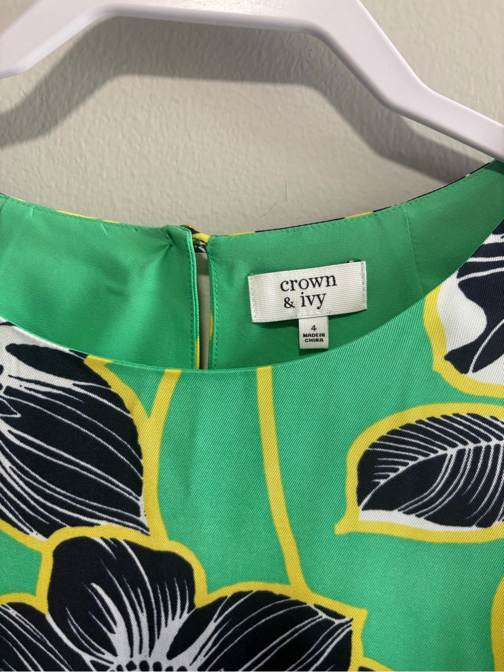 NWT Crown & Ivy Green Floral Shift Dress Size 4 Lined 3/4 Sleeve Preppy Resort - Picture 5 of 10